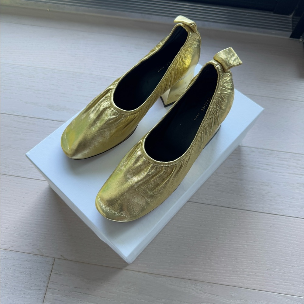 Gold leather Celine pumps